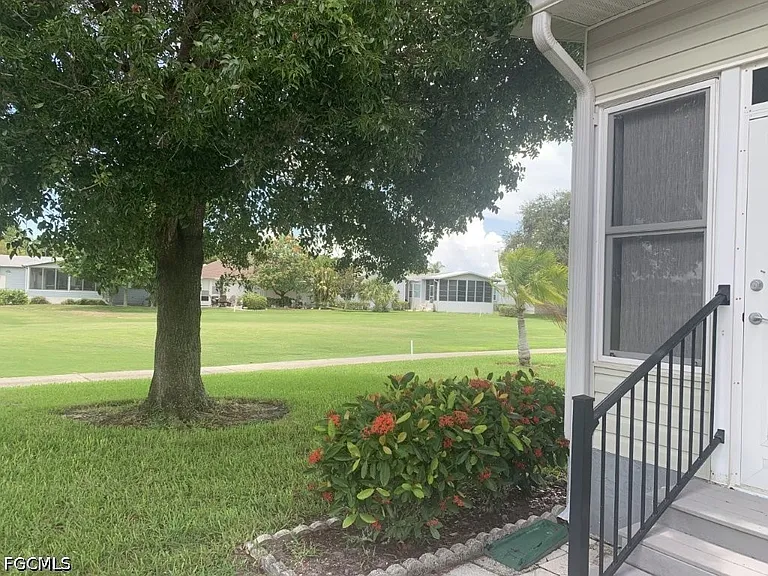 26239 Bonita Fairways Cir — Photo 19