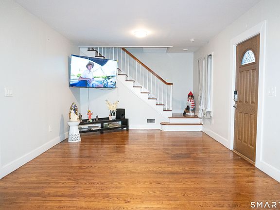 5th image of 445 Strong Street