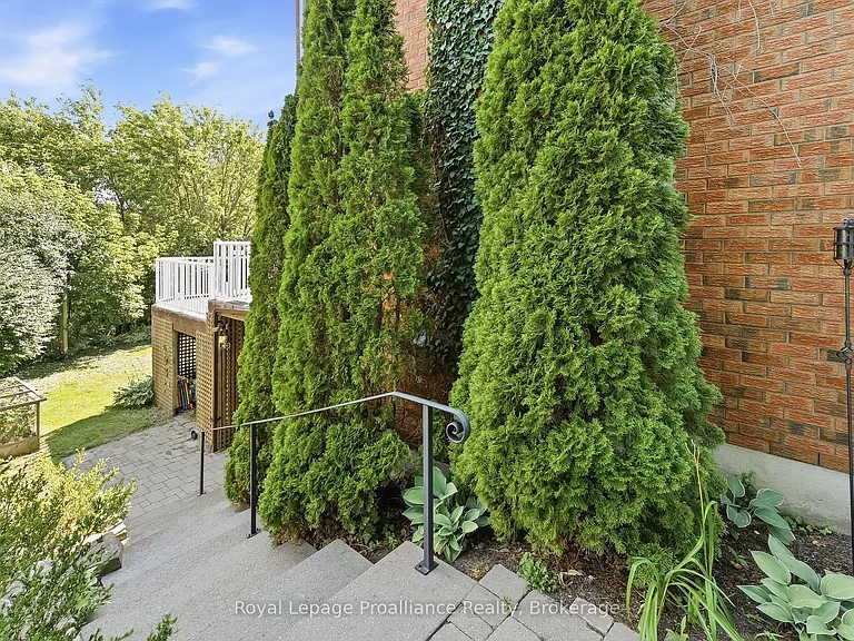 37 Ravine Dr — Photo 48