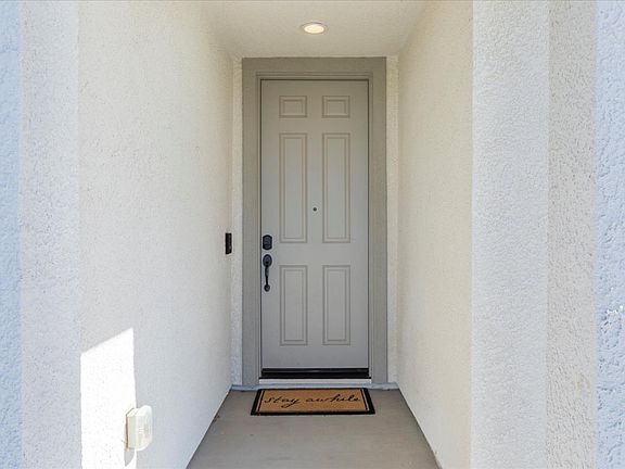 5th image of 211 Arabian Ln