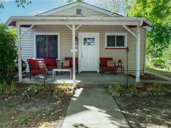 409 W Park Ave, Columbiana, OH 44408