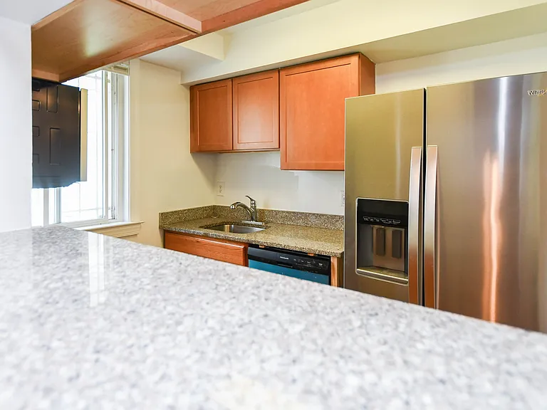 713 Brandywine St SE #B2 — Photo 24