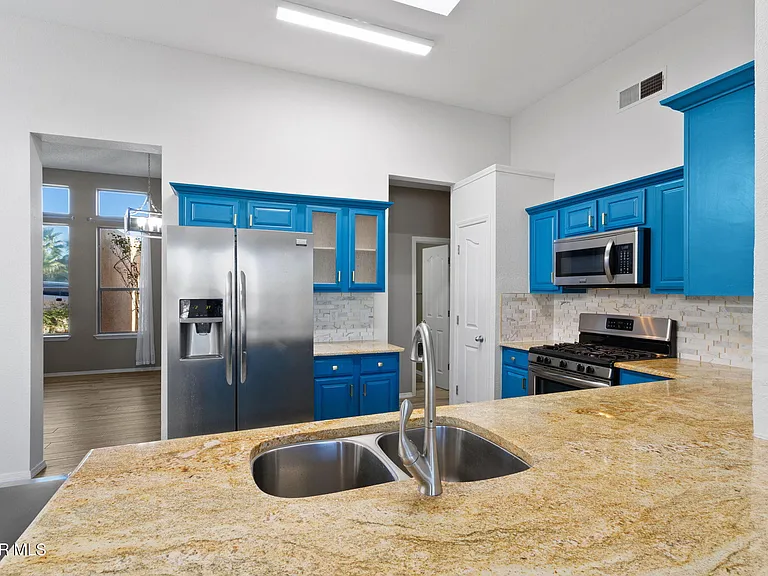 6401 Franklin Ridge Dr — Photo 13