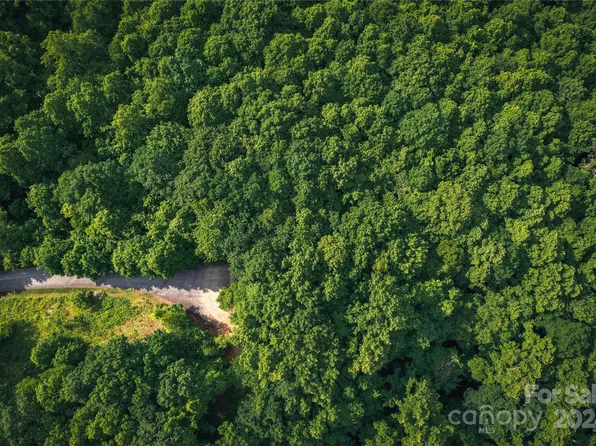 240 Smokemont Dr, Arden, NC 28704