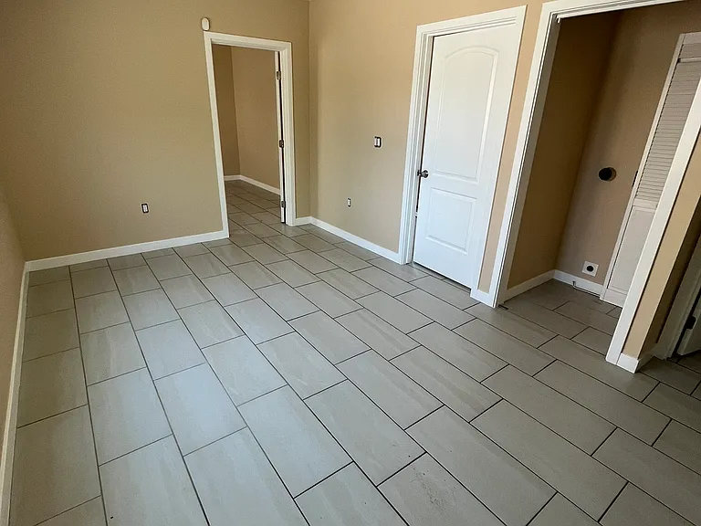 650 E 109th Pl #3/4 — Photo 6