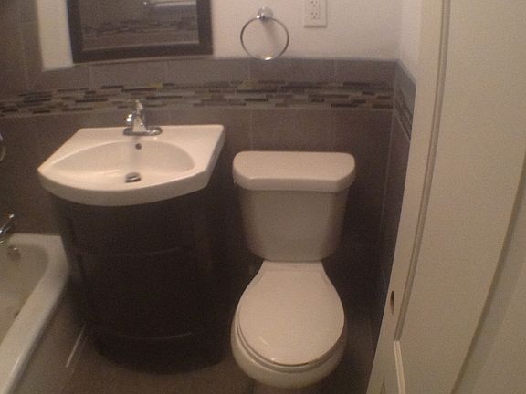 4th image of 2880 S Moreland Blvd APT 104