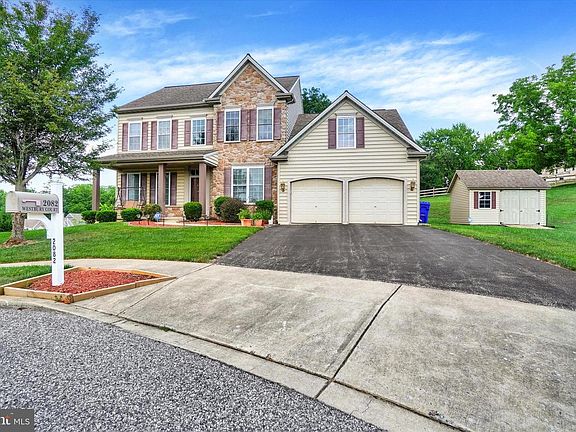 2nd image of 2082 Westbury Ct