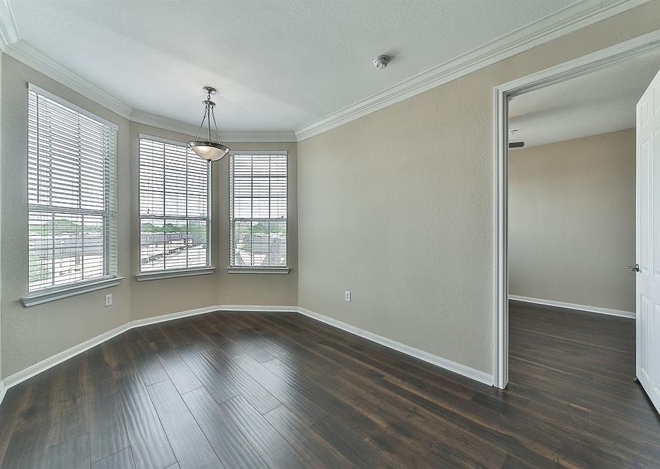 1st image of 7575 Kirby Dr APT 2302