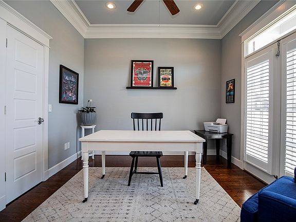 5th image of 384 Bella Toscana St