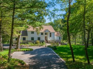 41W438 Barlow Dr, St Charles, IL 60175