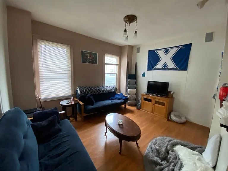 3945 Regent Ave — Photo 4