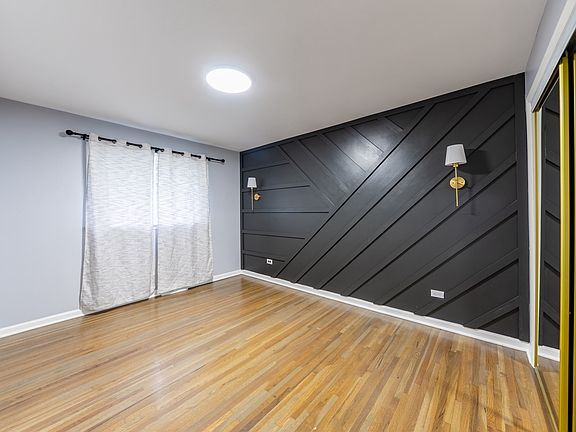 5th image of 8910 W 84th Pl