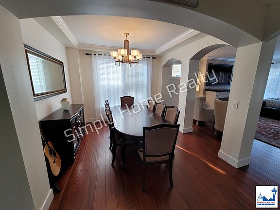 4th image of 15504 85th Ave E