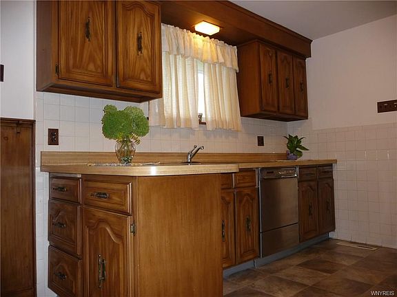 5th image of 25 Vern Ln