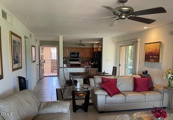 3rd image of 7348 N VIA CAMELLO DEL NORTE -- #223