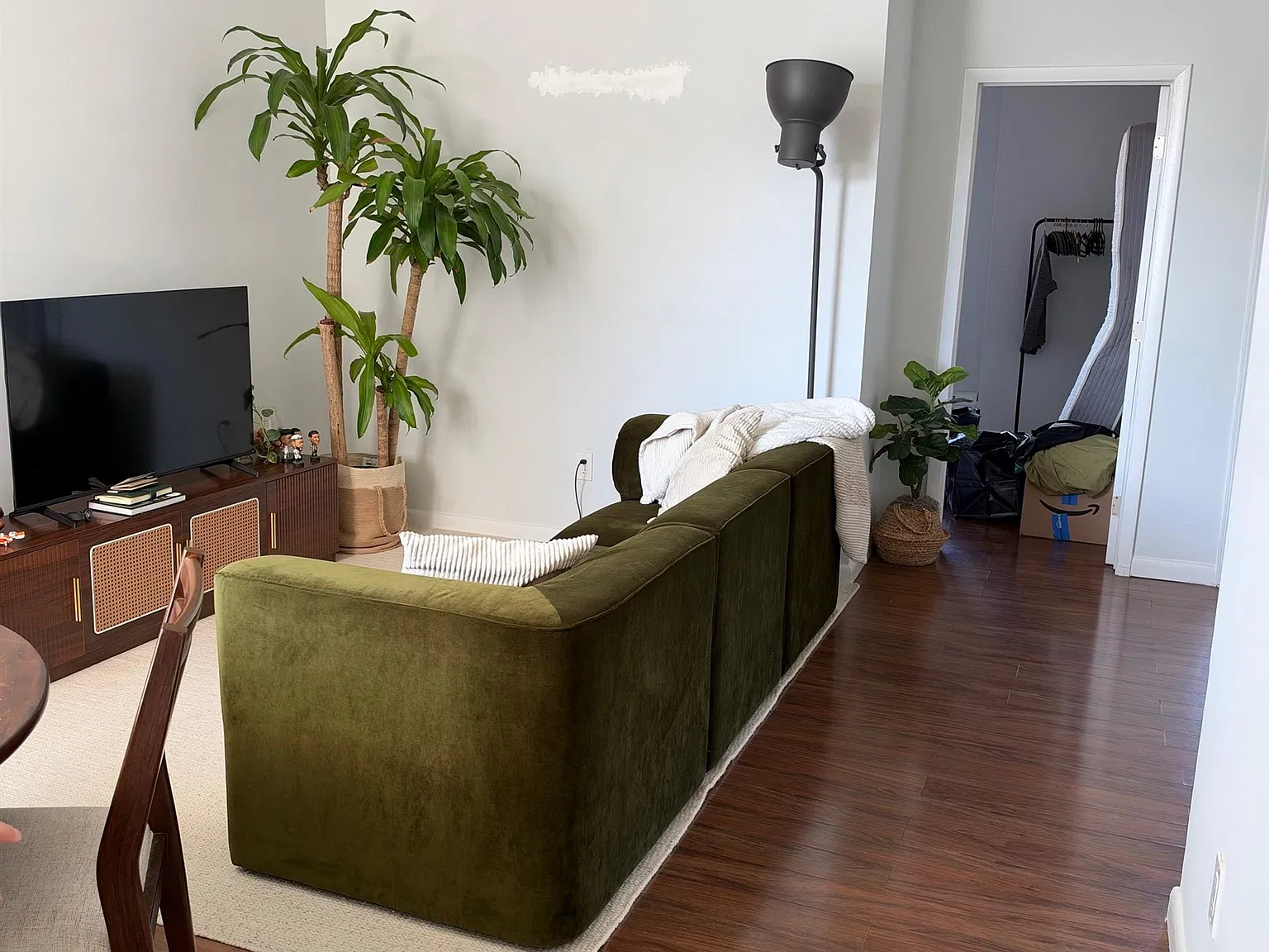 2 bed, 1.0 bath, 800 sqft, $2,475 — Photo 4