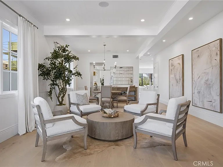 858 Fiske — Photo 2