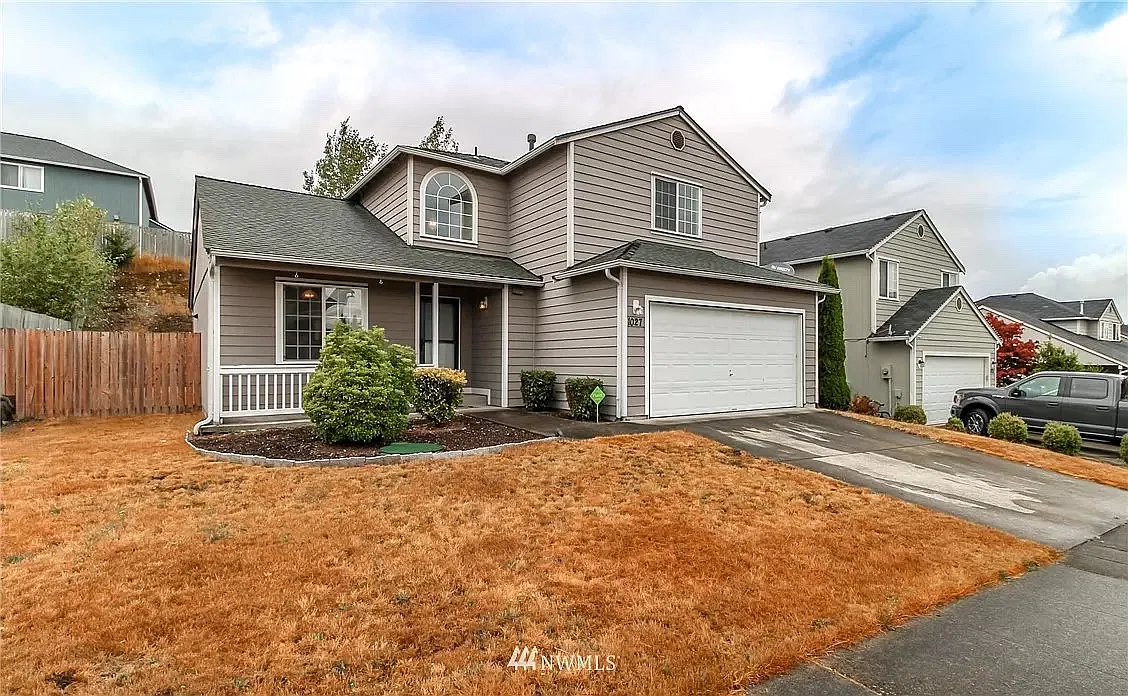 3 bed, 2078 sqft, $2,700 — Photo 1