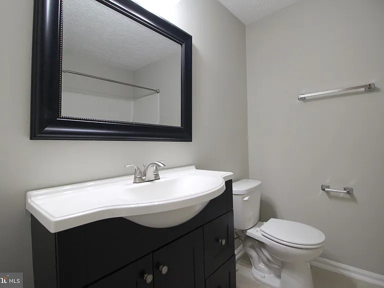 14126 Red River Dr — Photo 24