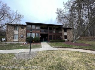 105 Amberly Dr UNIT H, Manalapan, NJ 07726
