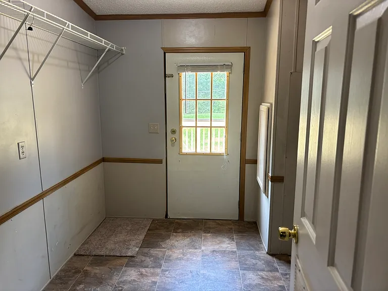 111 Jackson Rd — Photo 5