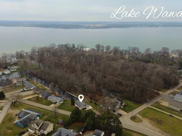 11465 NE Wawasee Dr, Syracuse, IN 46567