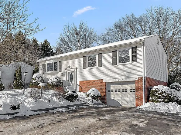 582 Joan St, Cranberry Township, PA 16066