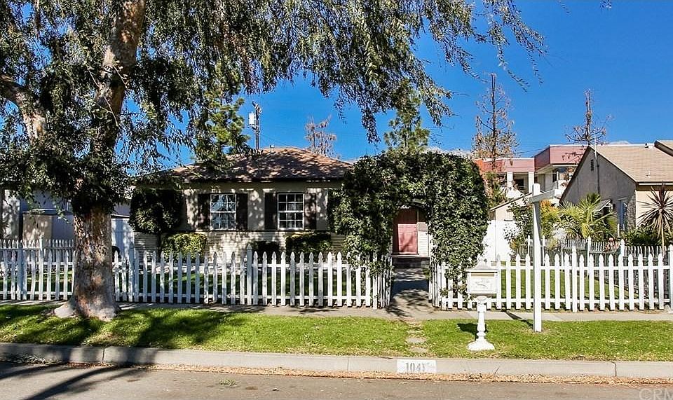 2nd image of 1041 Mesa Ct