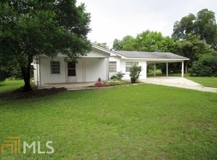 110 Parrish Pond Rd, Twin City, GA 30471