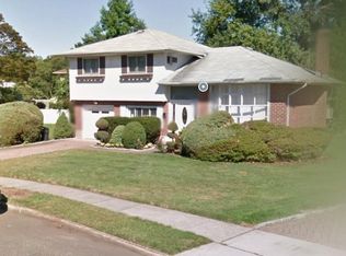 725 Carlisle Rd, Jericho, NY 11753