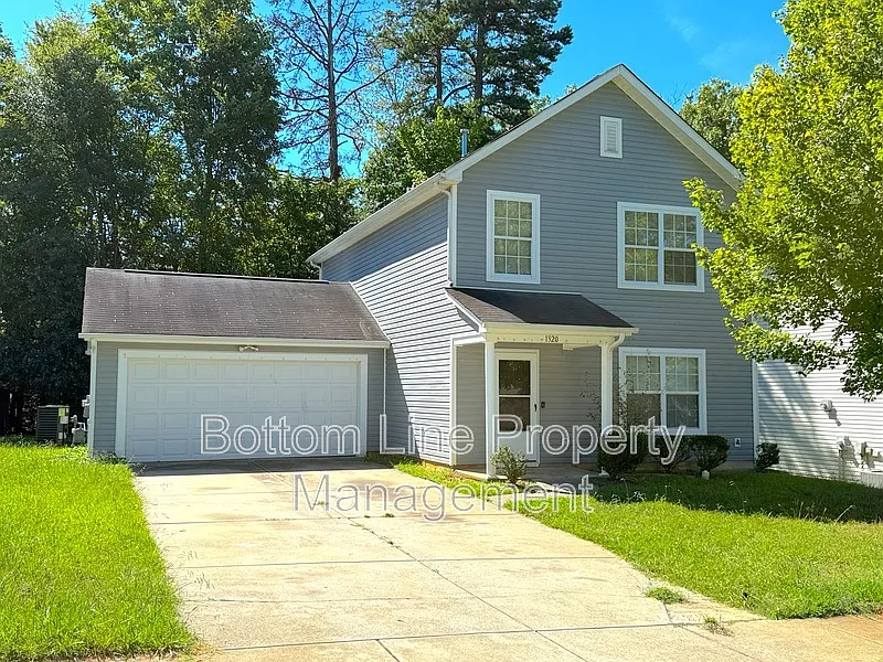 1320 Ben Livingston Rd