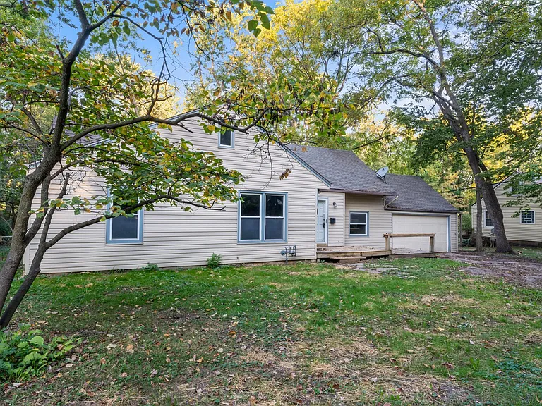 11106 Applewood Dr — Photo 3