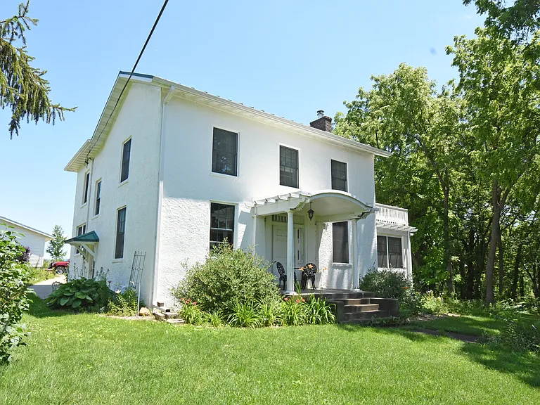 600 E Main St — Photo 15