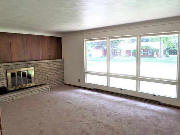 5th image of 305 McPhil Dr