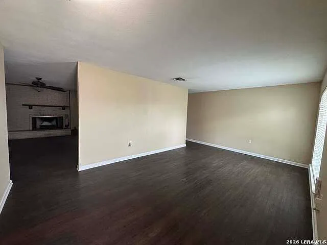 5830 Freemans Farm St — Photo 4