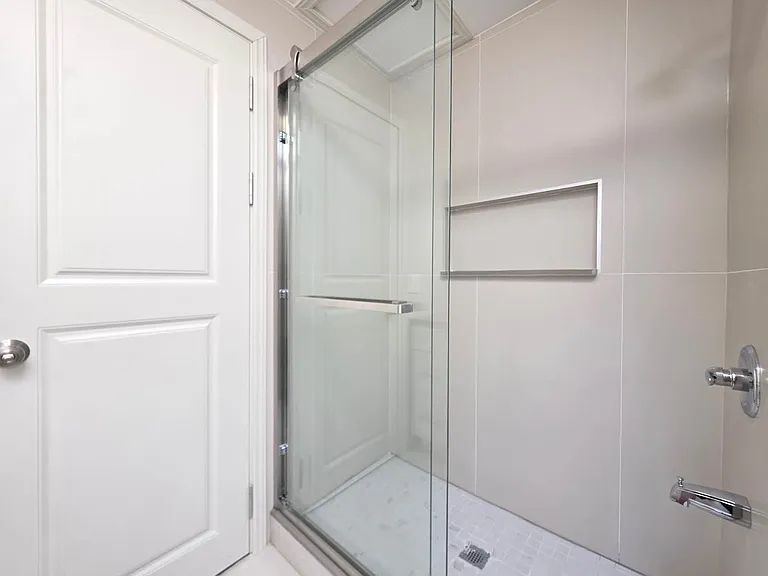 1418 Bath Ave #2-F — Photo 4