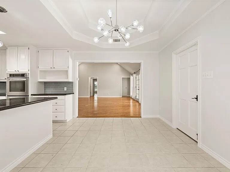 1000 Raven Bend Ct — Photo 13