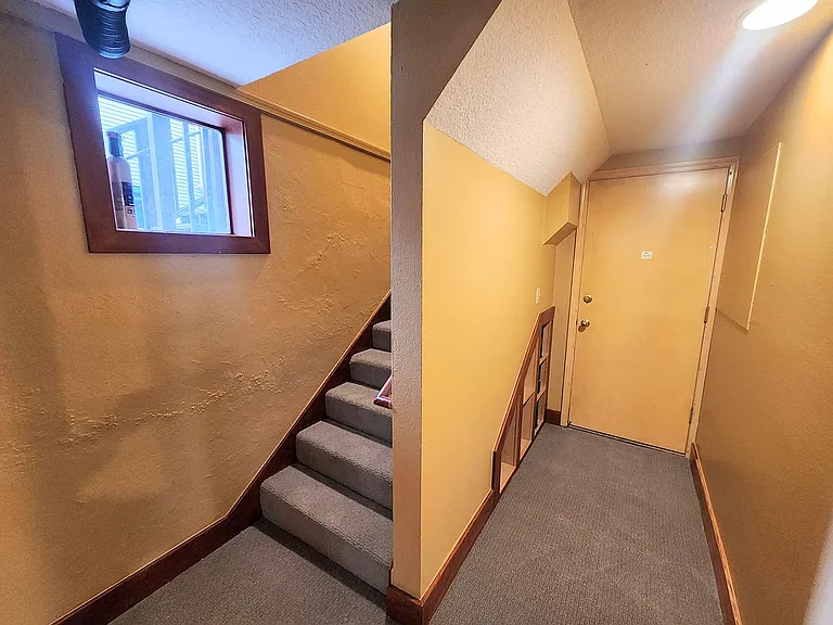 601 NW 22nd Ave — Photo 3