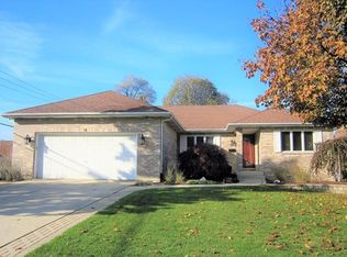 16 N Euclid Ave, Villa Park, IL