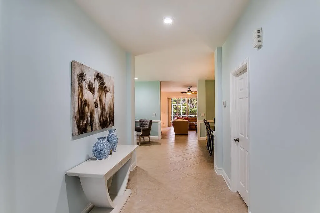 3 bed, 2.0 bath, 1992 sqft, $8,500 — Photo 2