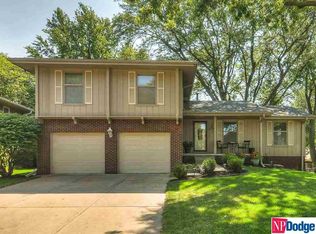 13567 Arbor St, Omaha, NE 68144