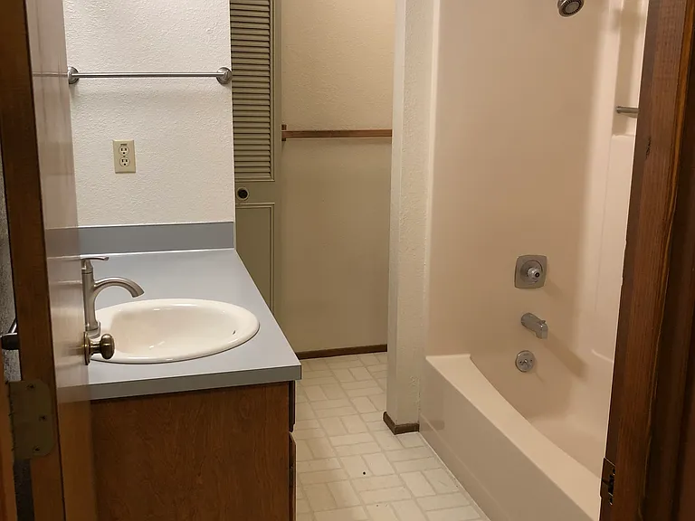 3141 Ivy Glen Dr — Photo 10