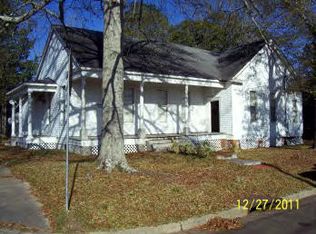 207 E Walnut St, Gloster, MS 39638