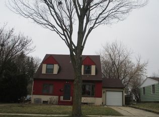 909 S 89th St, West Allis, WI 53214
