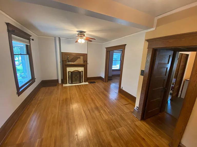 2580 Glenmawr Ave — Photo 4