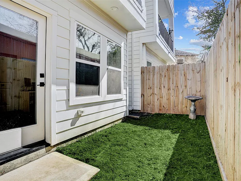 2013 Cochran St — Photo 6
