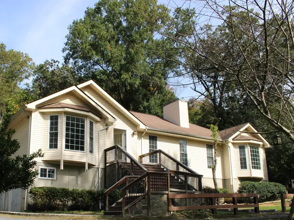 17651 Washington St, Dumfries, VA 22026