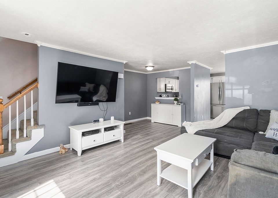 1st image of 22 Eagle Dr Unit 22