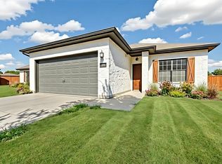 112 Flinn St, Hutto, TX 78634