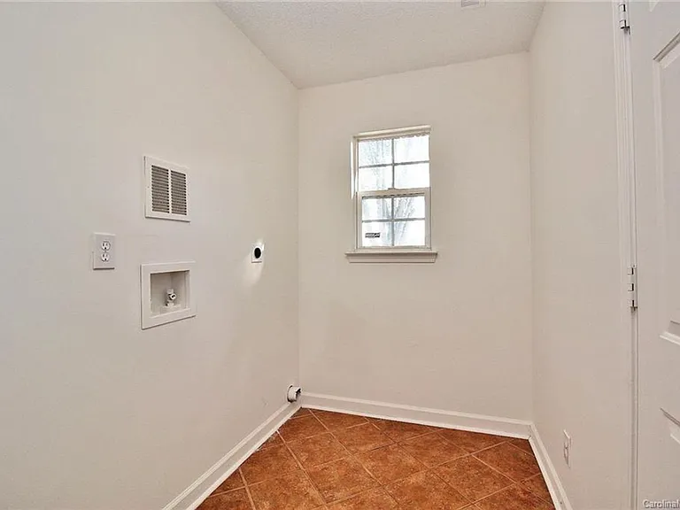 204 Tom Hunter Rd — Photo 24